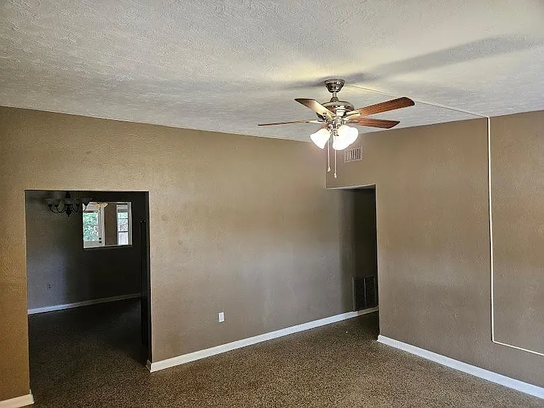 3307 Anderson Rd — Photo 5