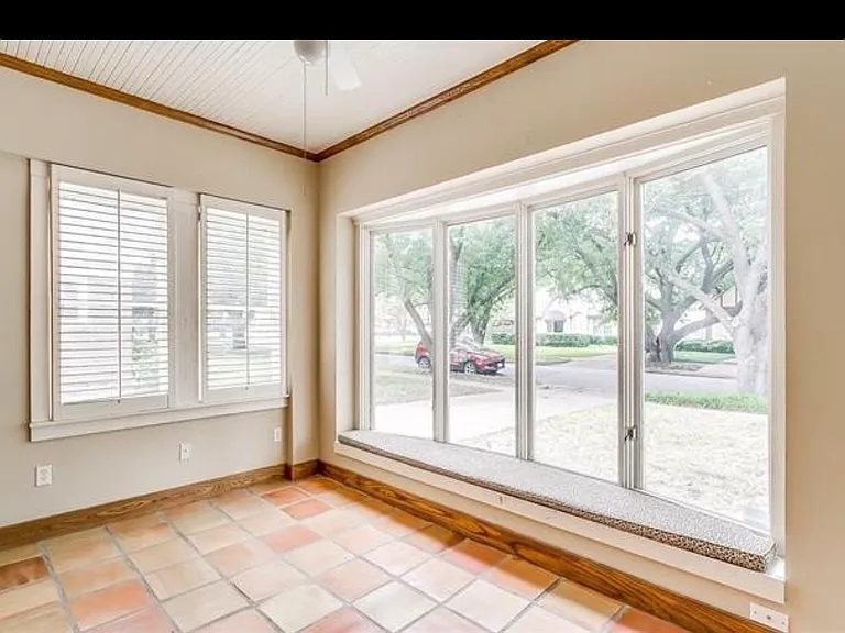 2135 Stanley Ave — Photo 7