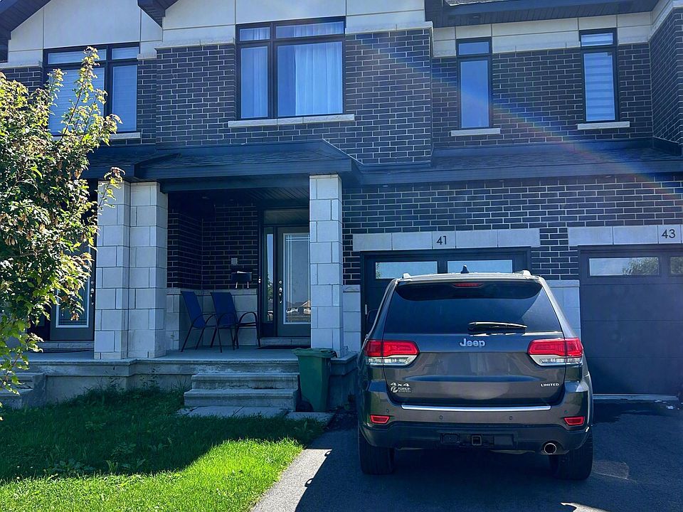 1st image of 41 Moosonee Cres