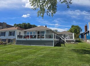 16237 Whitehead Dr, Linden, MI 48451