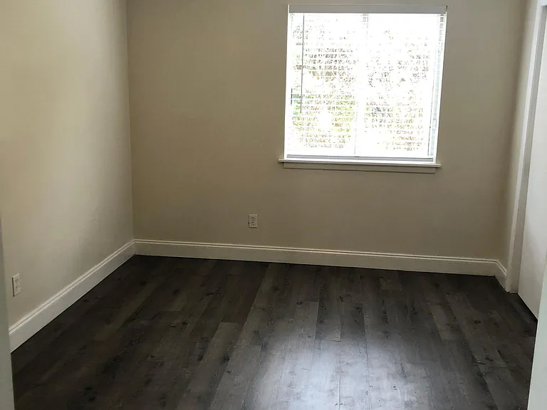 243 Crest St #5 — Photo 11