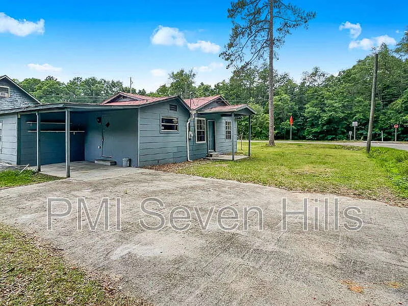 3 bed, 1.0 bath, 938 sqft, $1,195 — Photo 2