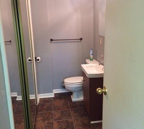 Master half bath /closet