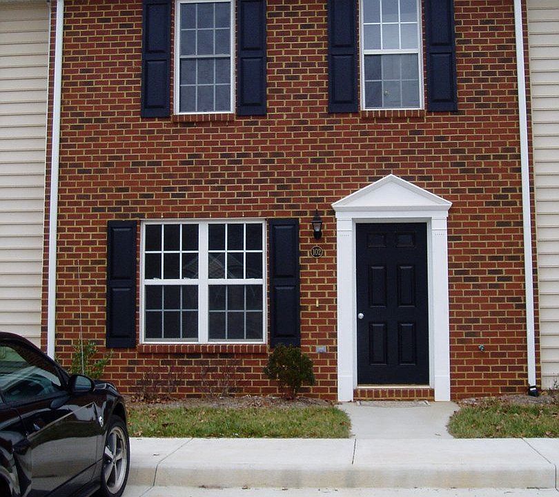 1st image of 110 Aaron Pl APT 102