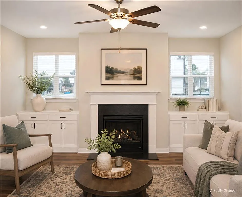 4 bed, 3.0 bath, 2750 sqft, $2,600 — Photo 4