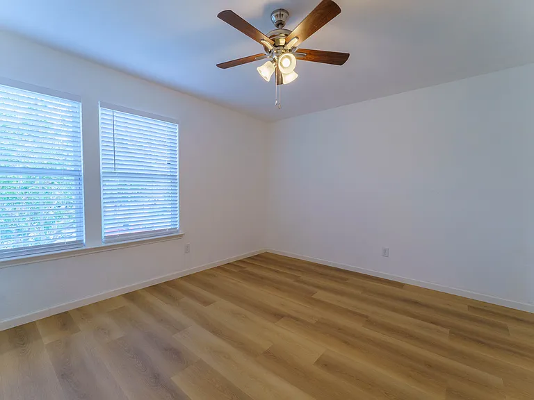 1109 Hilltop Dr — Photo 16