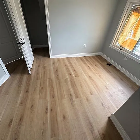 945 Wellington Ave #7 — Photo 3