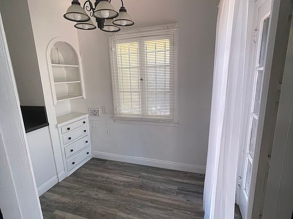 2nd image of 410 E 9th St #416