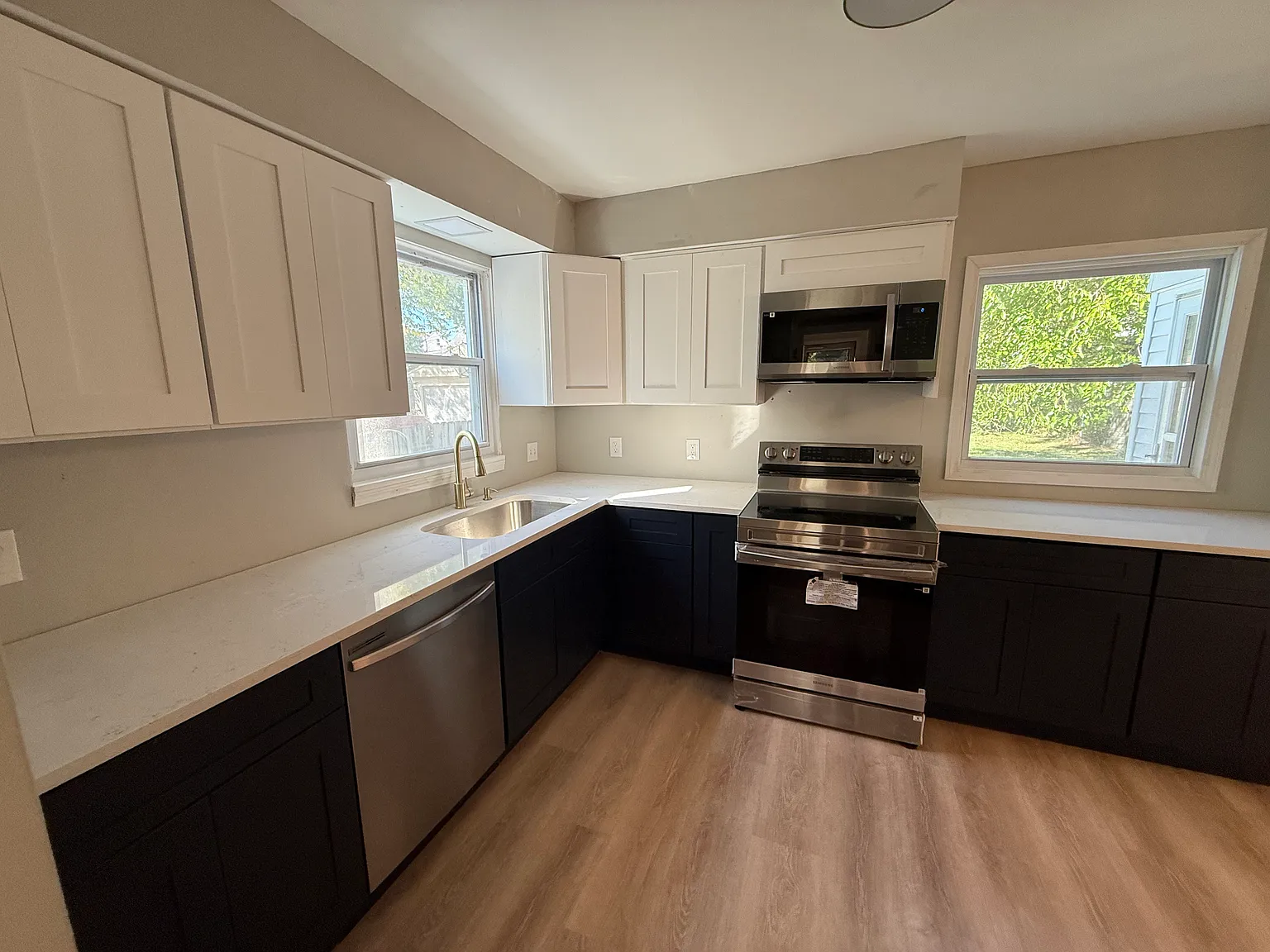 3 bed, 1500 sqft, $2,400 — Photo 4