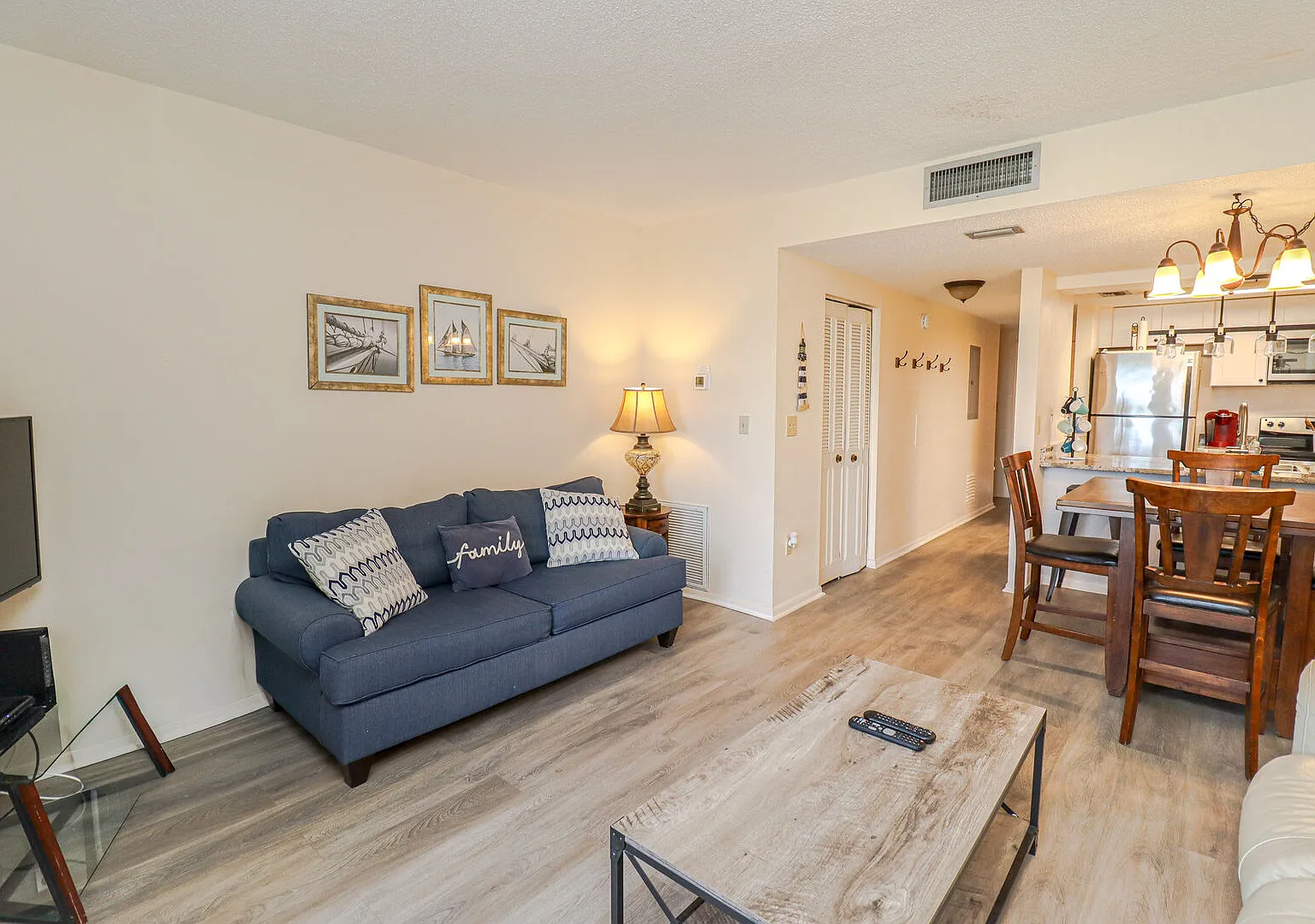 2 bed, 1240 sqft, $2,650 — Photo 4