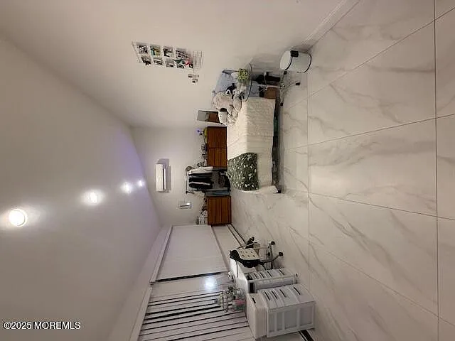 664 Hoey Ave — Photo 8