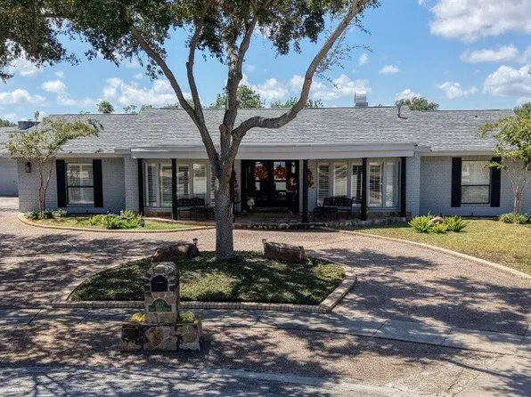 5017 Lost Creek Cir, Corpus Christi, TX 78413
