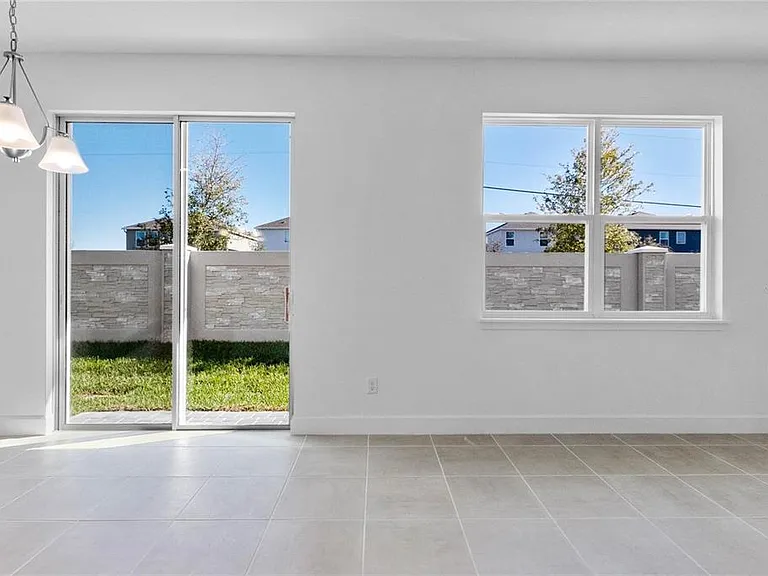 1345 Captiva Cv — Photo 17