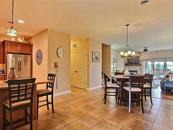 5th image of 9399 W 107th Pl Unit B