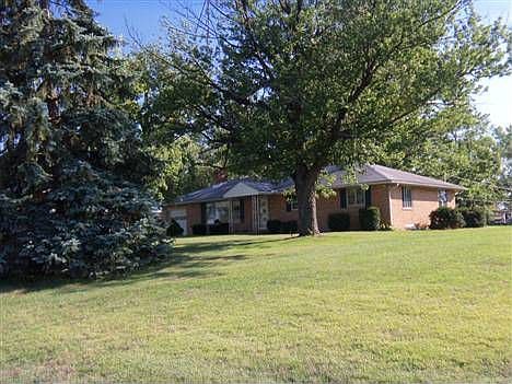 2nd image of 1227 Meadowview Dr