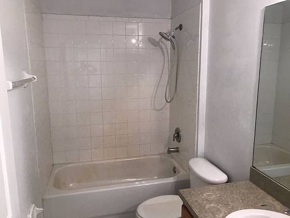 5th image of 716 Homer Ave S