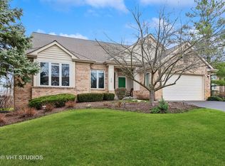72 Brittany Dr, Oakwood Hills, IL 60013