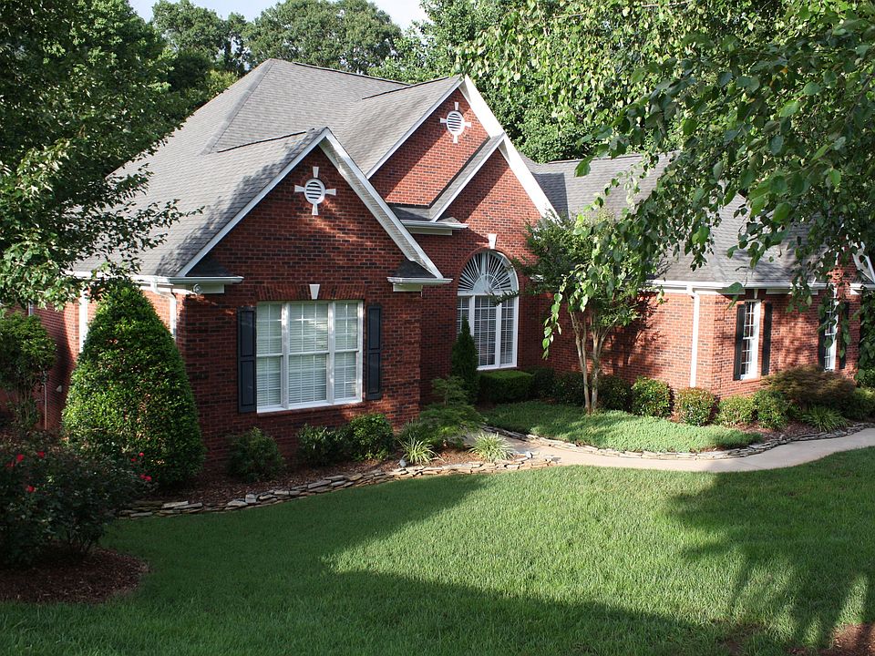 1st image of 2110 Ferncliff Ln