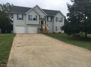 927 Justin Dr, Winder, GA