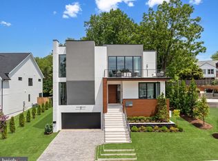 4765 33rd St N, Arlington, VA 22207