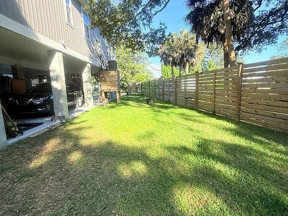 4th image of 406 Caverly Ln