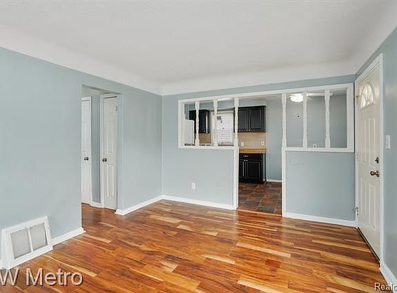 5th image of 3590 22nd St
