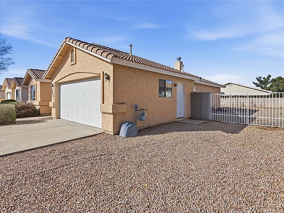 2nd image of 3927 E Snavely Avenue