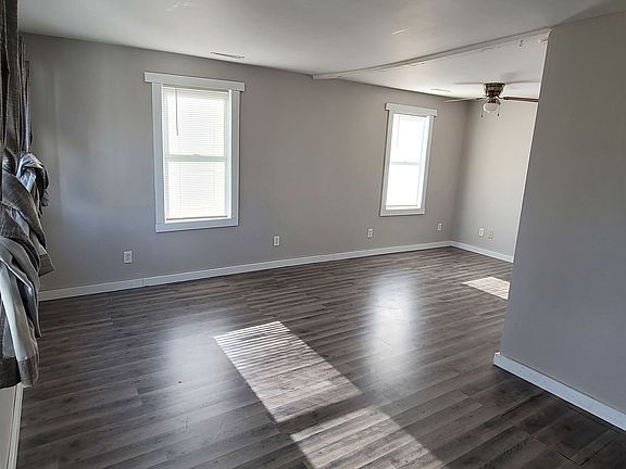 2nd image of 223 S Blaine Ave