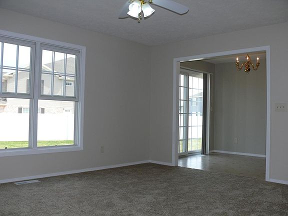 Spacious living room