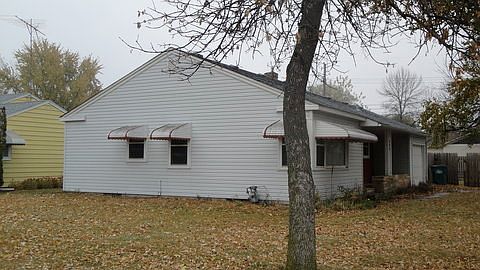 2nd image of 300 2nd Ave S