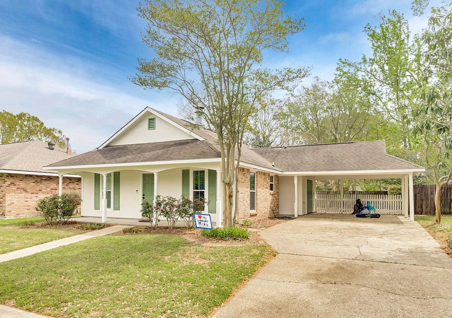 3 Bedroom House located of Perkins Near Highland Rd. | Fenced Yard — Photo 1