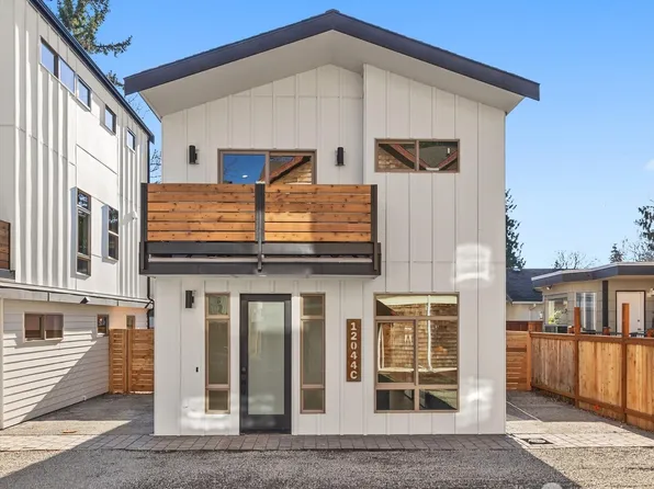 12044 Hiram Place NE #C, Seattle, WA 98125