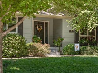 207 Ruths Ln, Wamego, KS 66547