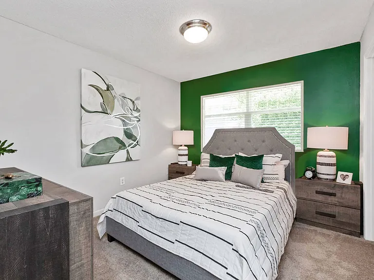 South Square Townhomes — Photo 4
