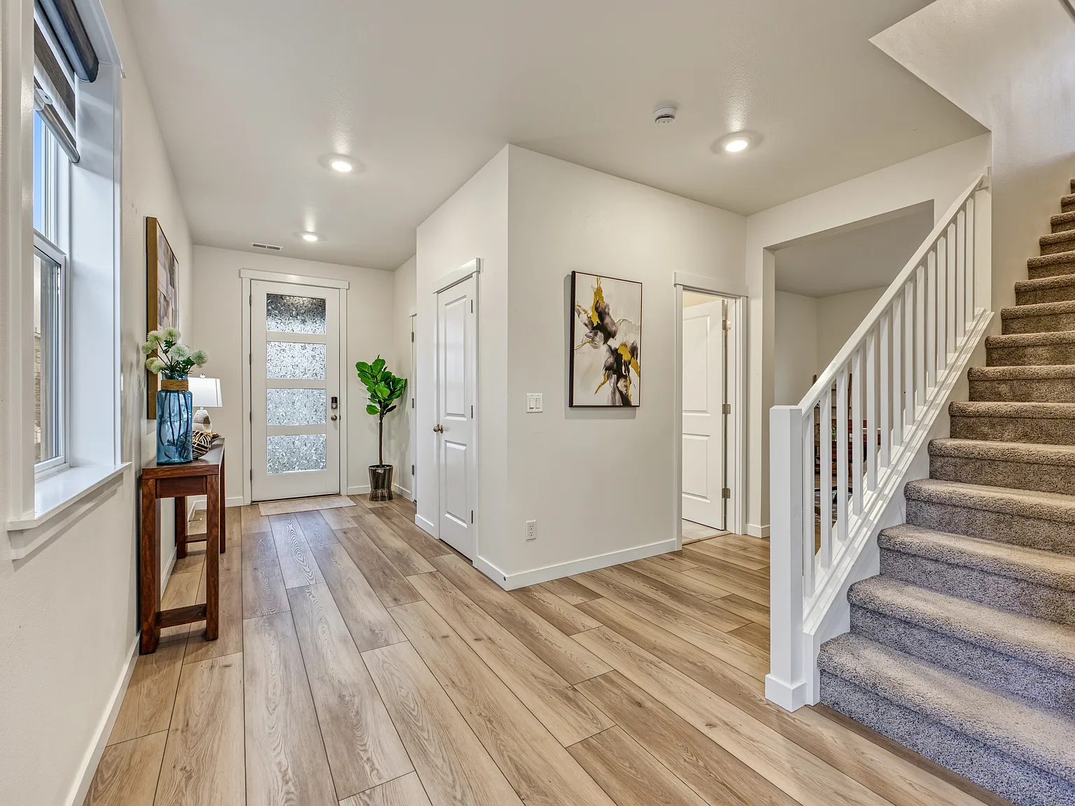 4 bed, 2751 sqft, $4,000 — Photo 3