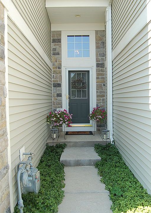 2nd image of 503 Valentine Way