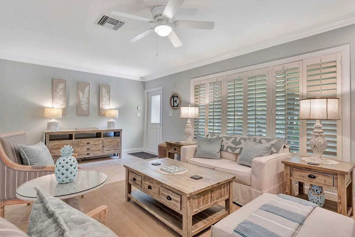 3 bed, 2.0 bath, 2100 sqft, $10,000 — Photo 4