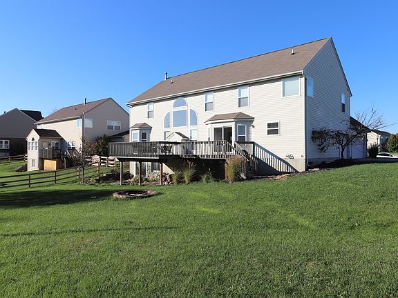 4th image of 7467 Burton Dr