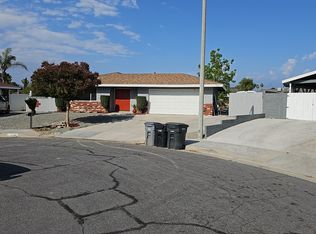 690 Montebello Pl, Hemet, CA 92543