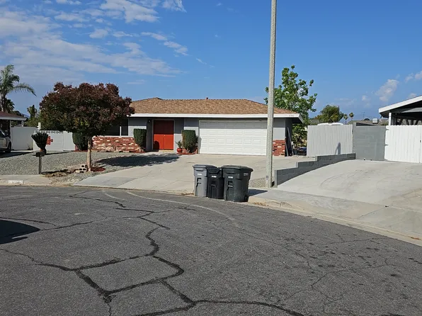 690 Montebello Pl, Hemet, CA 92543