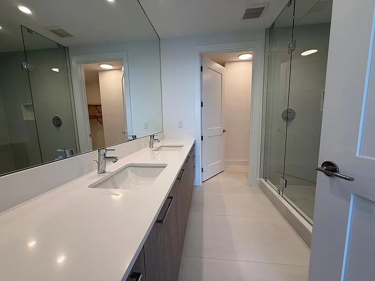 151 N Seabreeze Blvd #703 — Photo 6