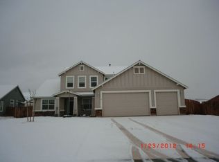 10 Blue Heron Ct, Dayton, NV 89403