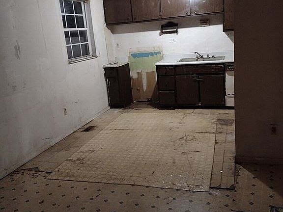 2nd image of 11445 Kentbrook Ct