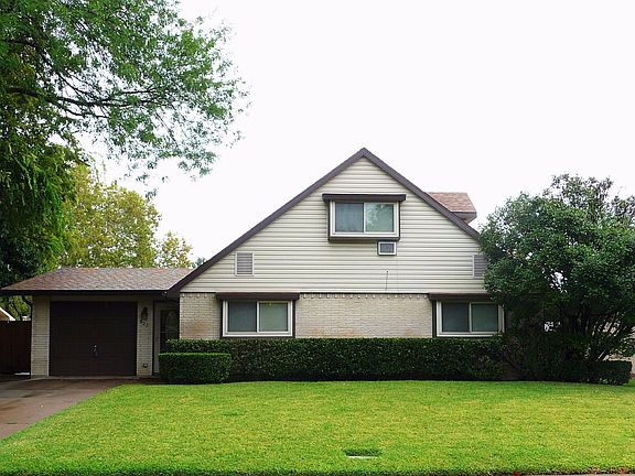 2nd image of 802 Brentwood Ln
