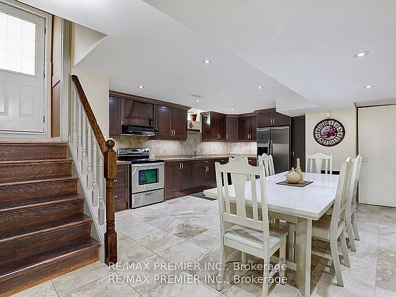 2nd image of 27 Giovanni Way