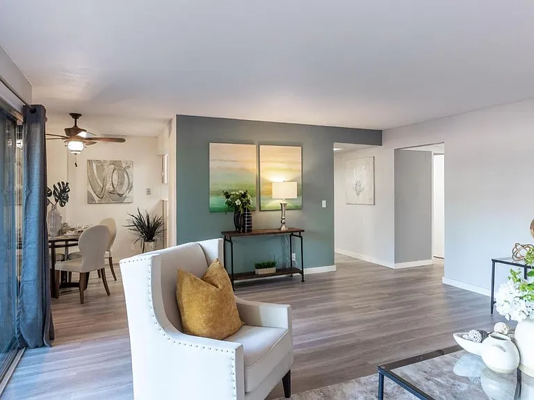 500 W Middlefield Rd #44 — Photo 2