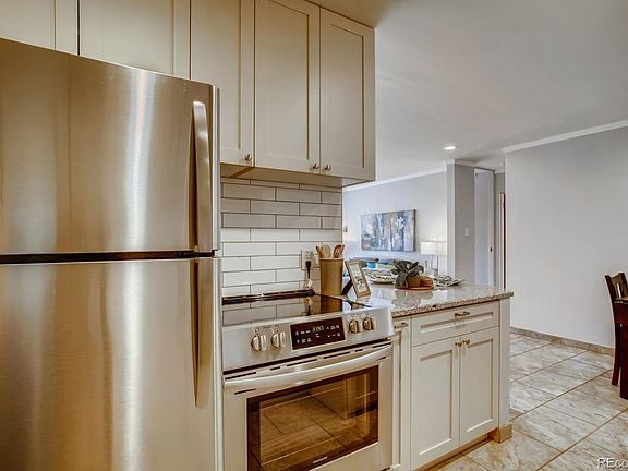 4th image of 1050 N Corona St APT 115