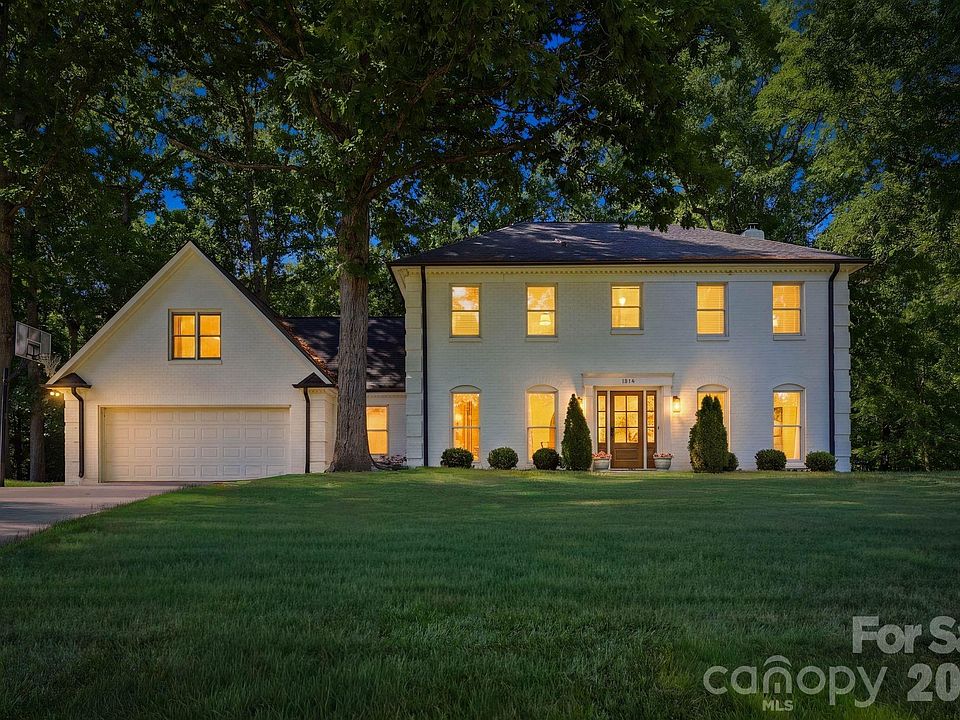 1st image of 1015 Thistle Ct