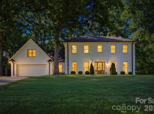 1015 Thistle Ct, Charlotte, NC 28211