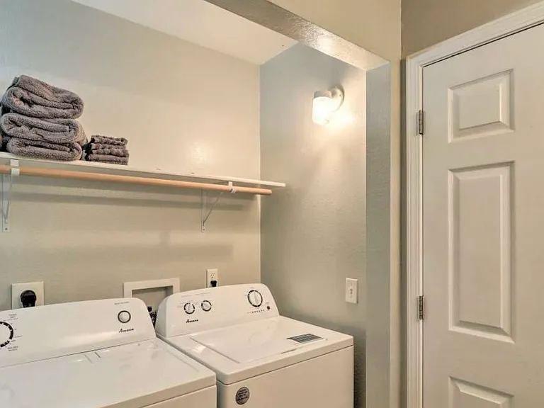 924 Renfrow St — Photo 13